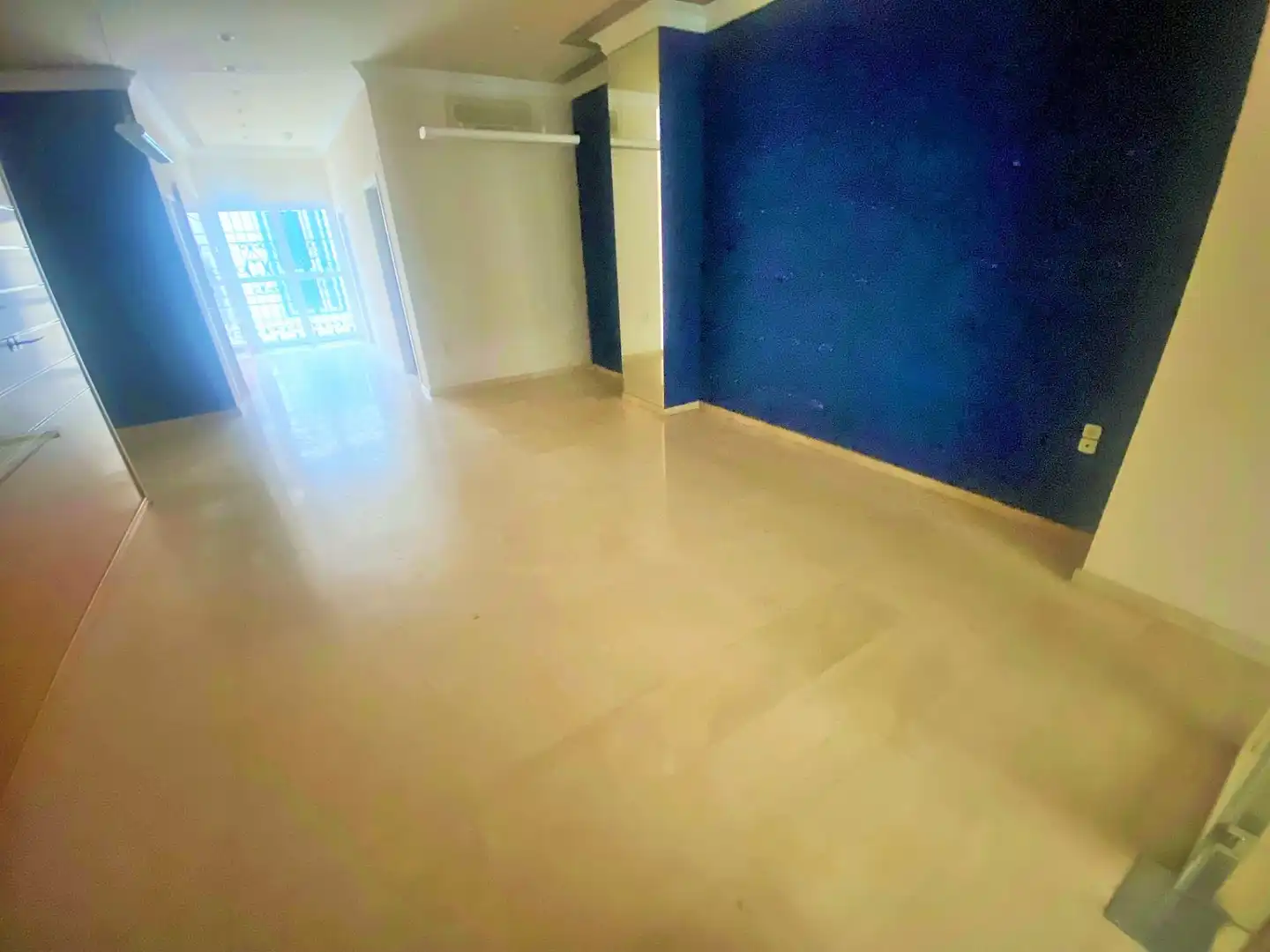 Business premises to rent in Carrer de Joaquín Costa 43, imagen 4