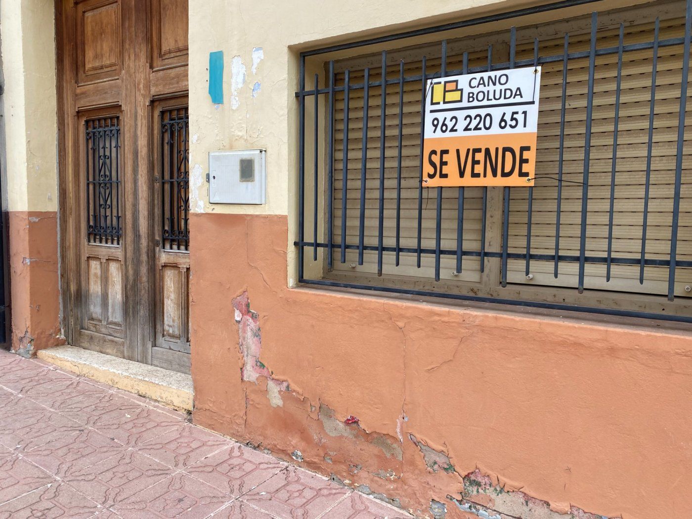Vista exterior de Finca rústica en venda en Sellent amb Jardí privat i Terrassa