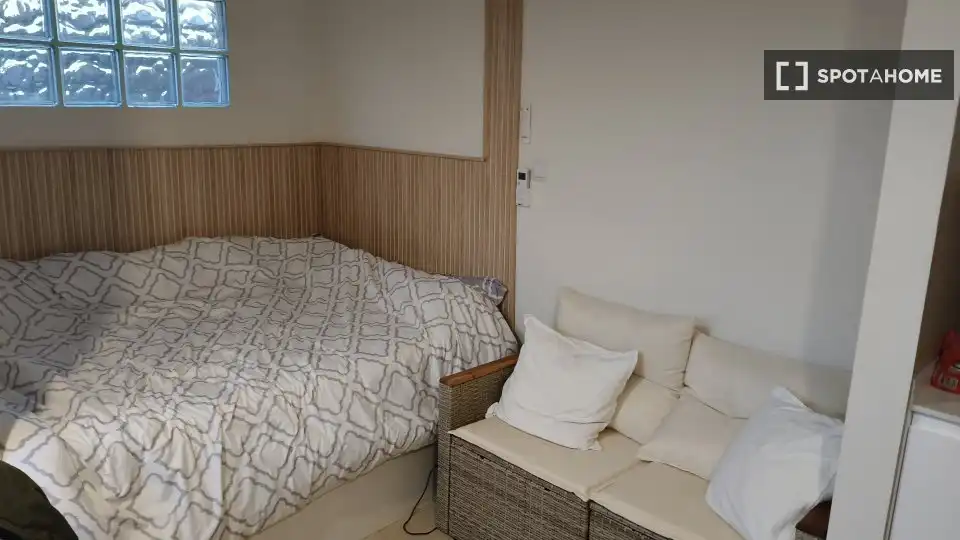 Appartamento con terrazza in affitto a Ciutat Vella, imagen 8