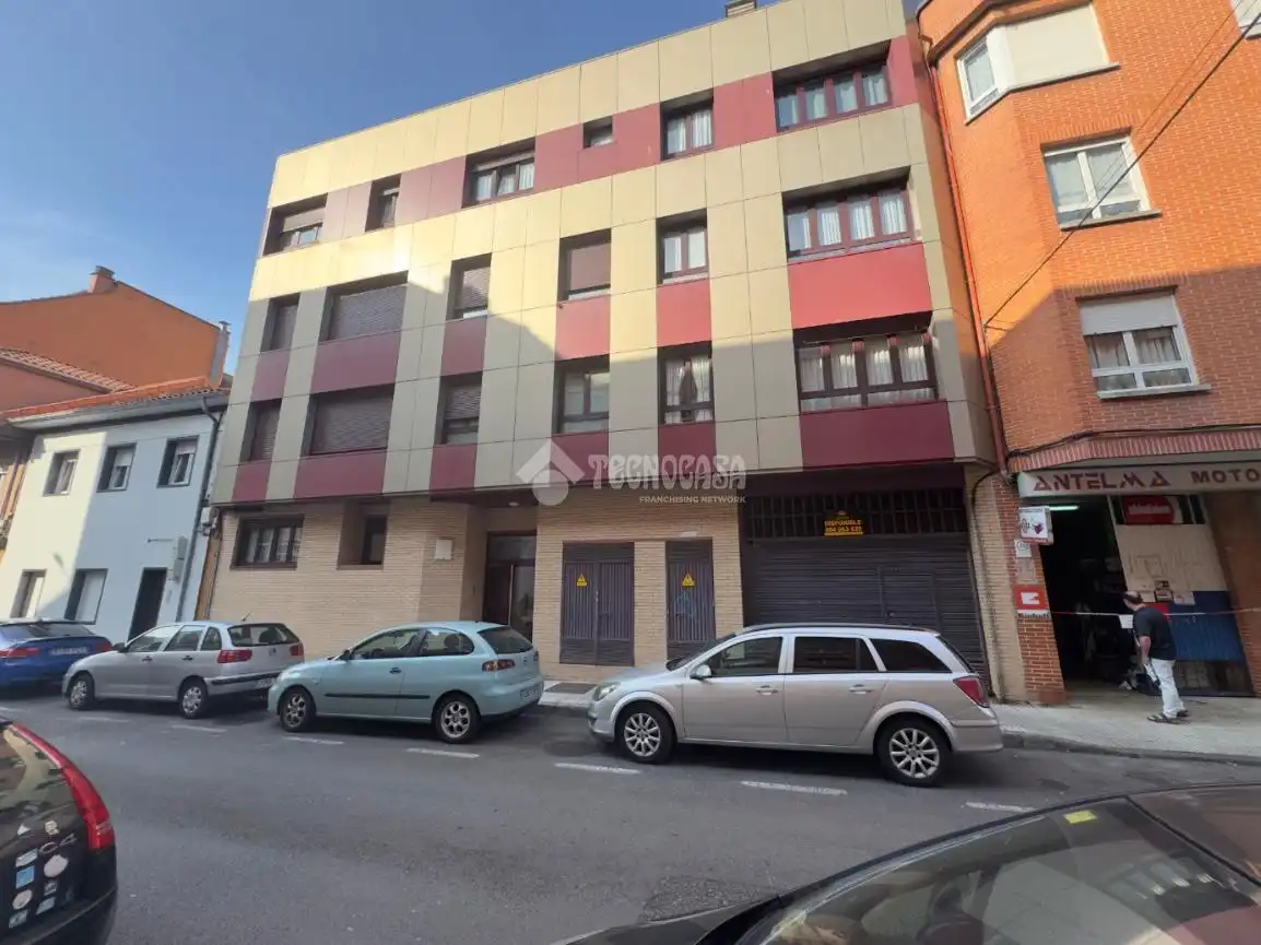 Vista exterior de Pis en venda en Gijón  amb Calefacció i Moblat
