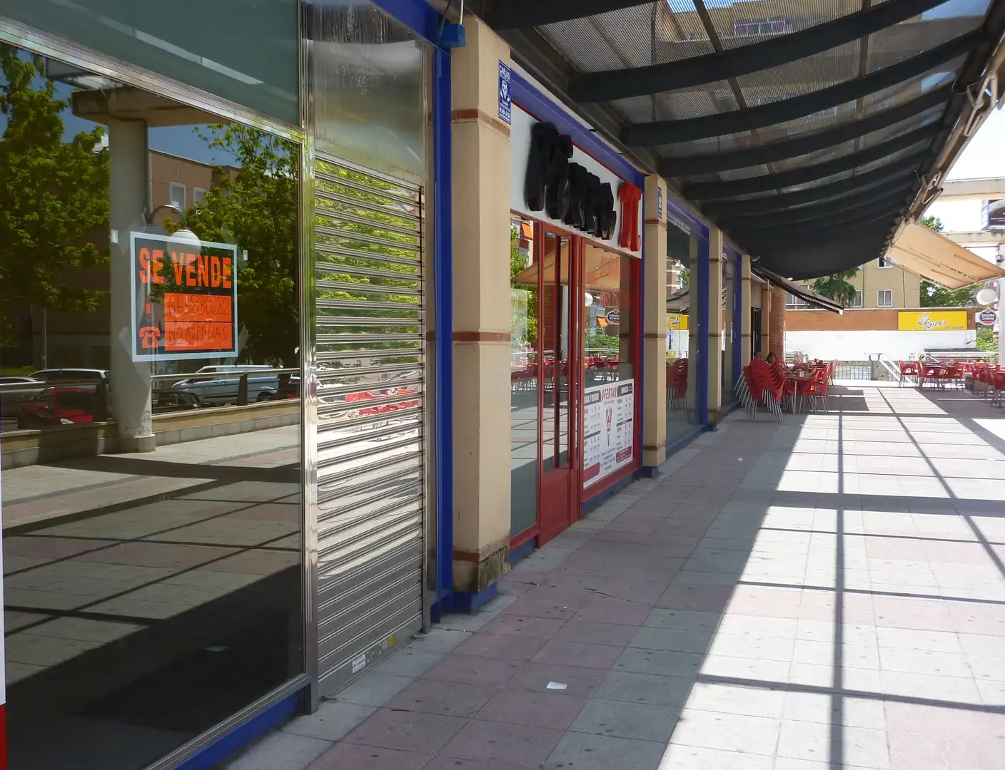 Local en venta en Avenida de las Provincias, 27, La Serna
