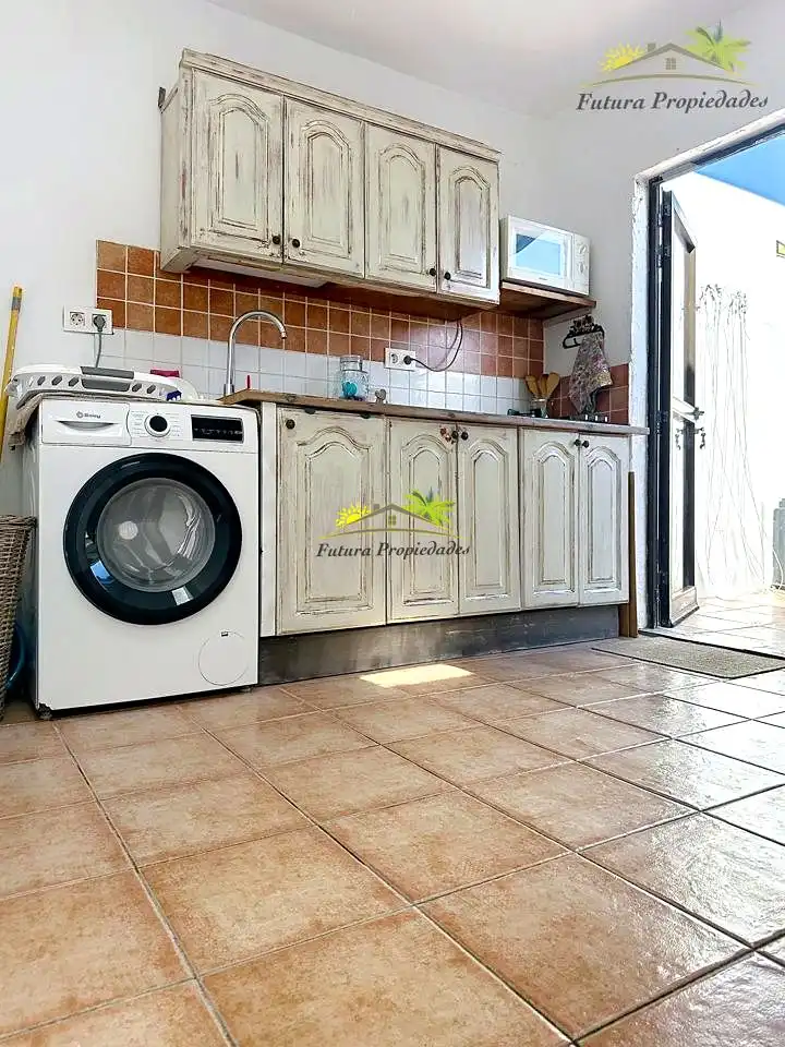 Cuina de Dúplex en venda en Arrecife amb Aire condicionat, Terrassa i Moblat