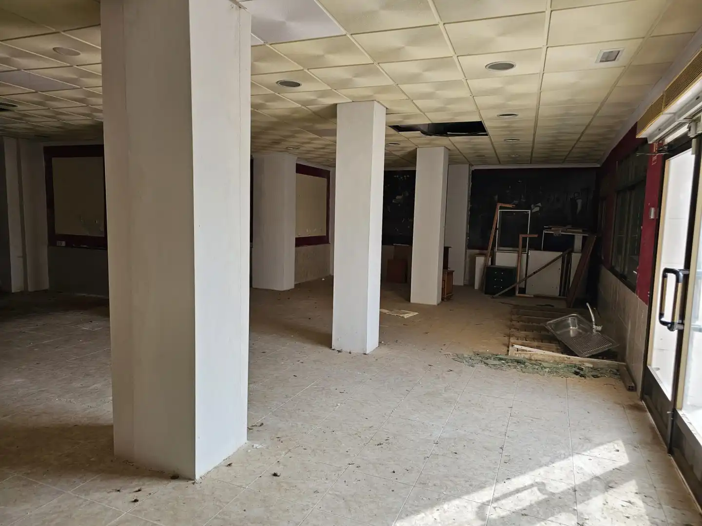Business premises for sale in Calle Campoamor, imagen 6