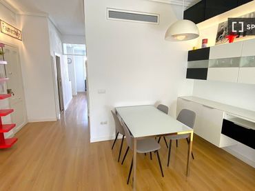 Flat with balcony to rent in Extramurs
