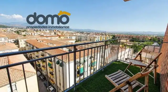 Terraza de Piso para compartir en Granada con Parquet, Amueblado y Lavadora