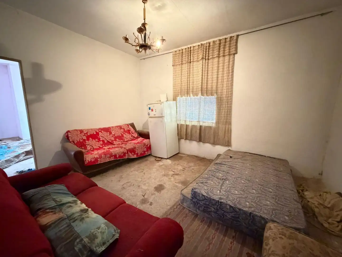 Sala d'estar de Casa adosada en venda en Quintanar de la Orden