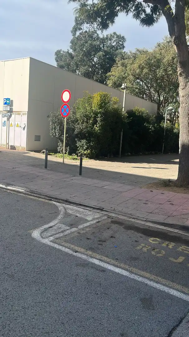 Parkplatz von Lagerraum zum Verkauf in Centre