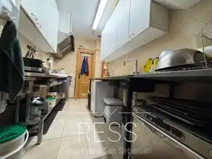 Kitchen of Commercial properties for sale in Donostia - San Sebastián   with Air Conditioner, Heating and Furnished