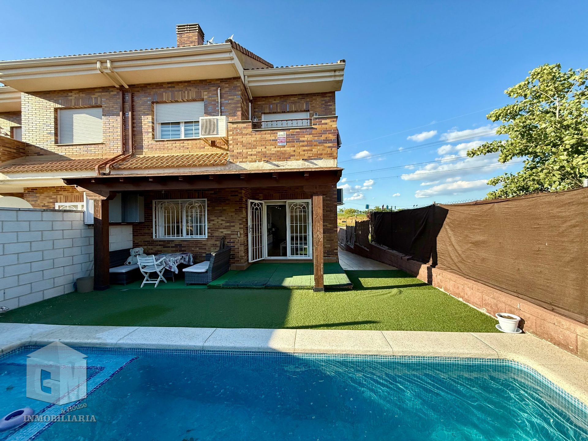 Swimming pool of Single-family semi-detached for sale in Arroyomolinos (Madrid)  with Air Conditioner, Heating and Private garden