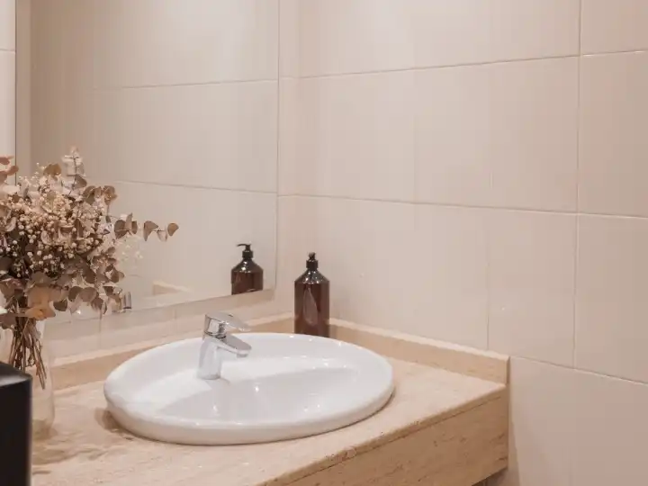 Bathroom of Office for rent in Granollers  with Air Conditioner, Heating and Furnished