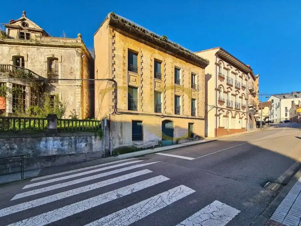 Außenansicht von Gebäude zum Verkauf in Carreño