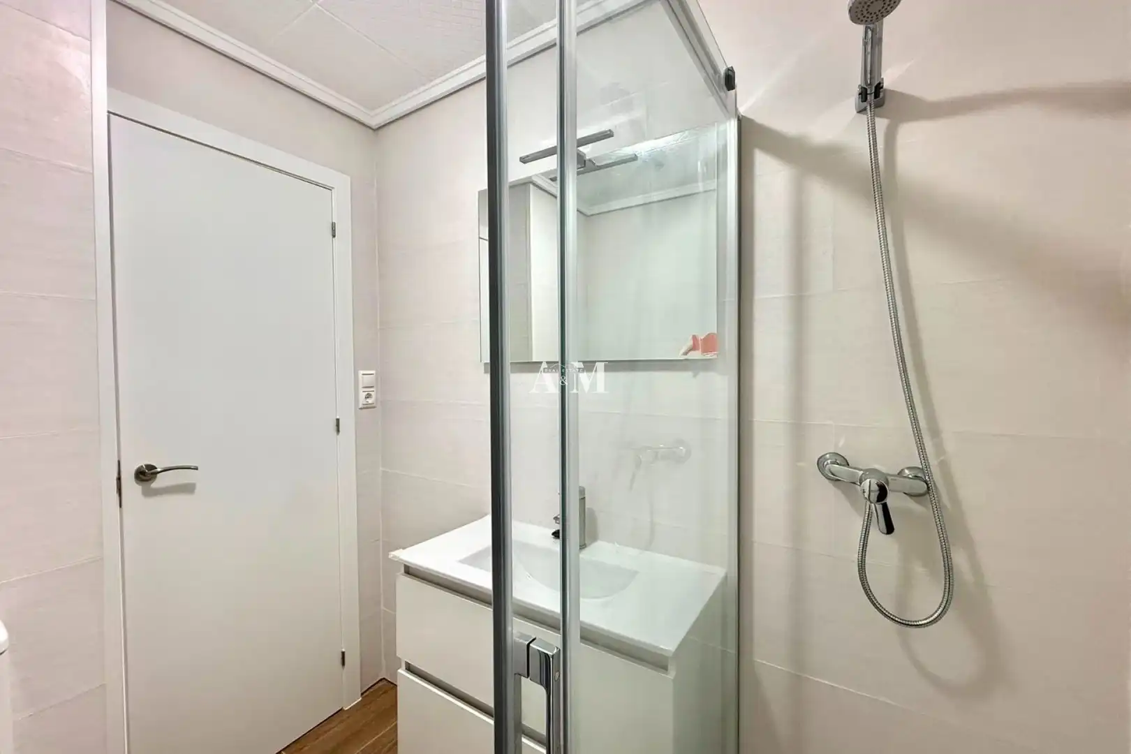 Badezimmer von Wohnung zur Miete in Orihuela mit Terrasse, Möbliert und Waschmaschine