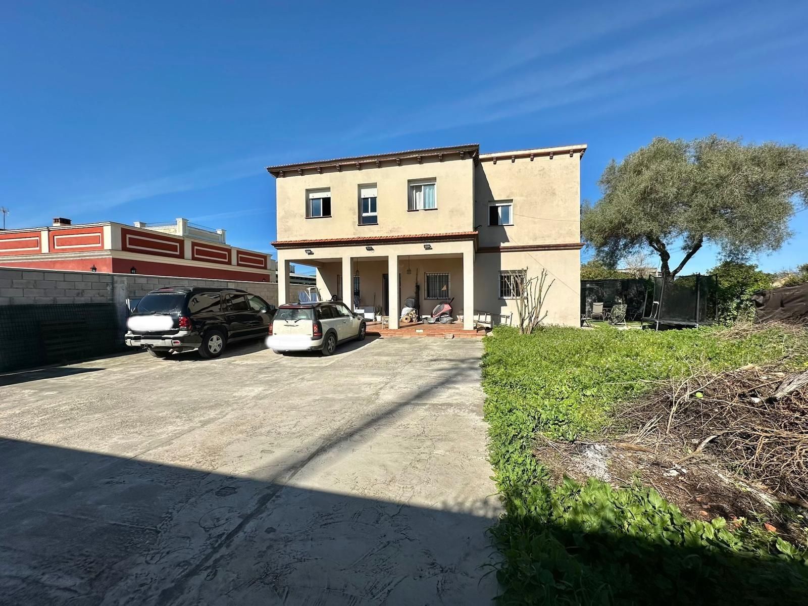 Vista exterior de Casa o xalet en venda en El Puerto de Santa María amb Jardí privat