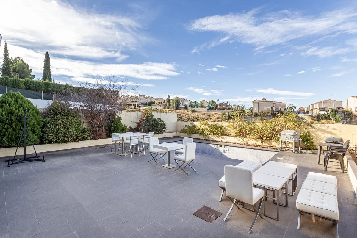 Terrace of House or chalet for sale in Monachil  with Heating, Terrace and Swimming Pool