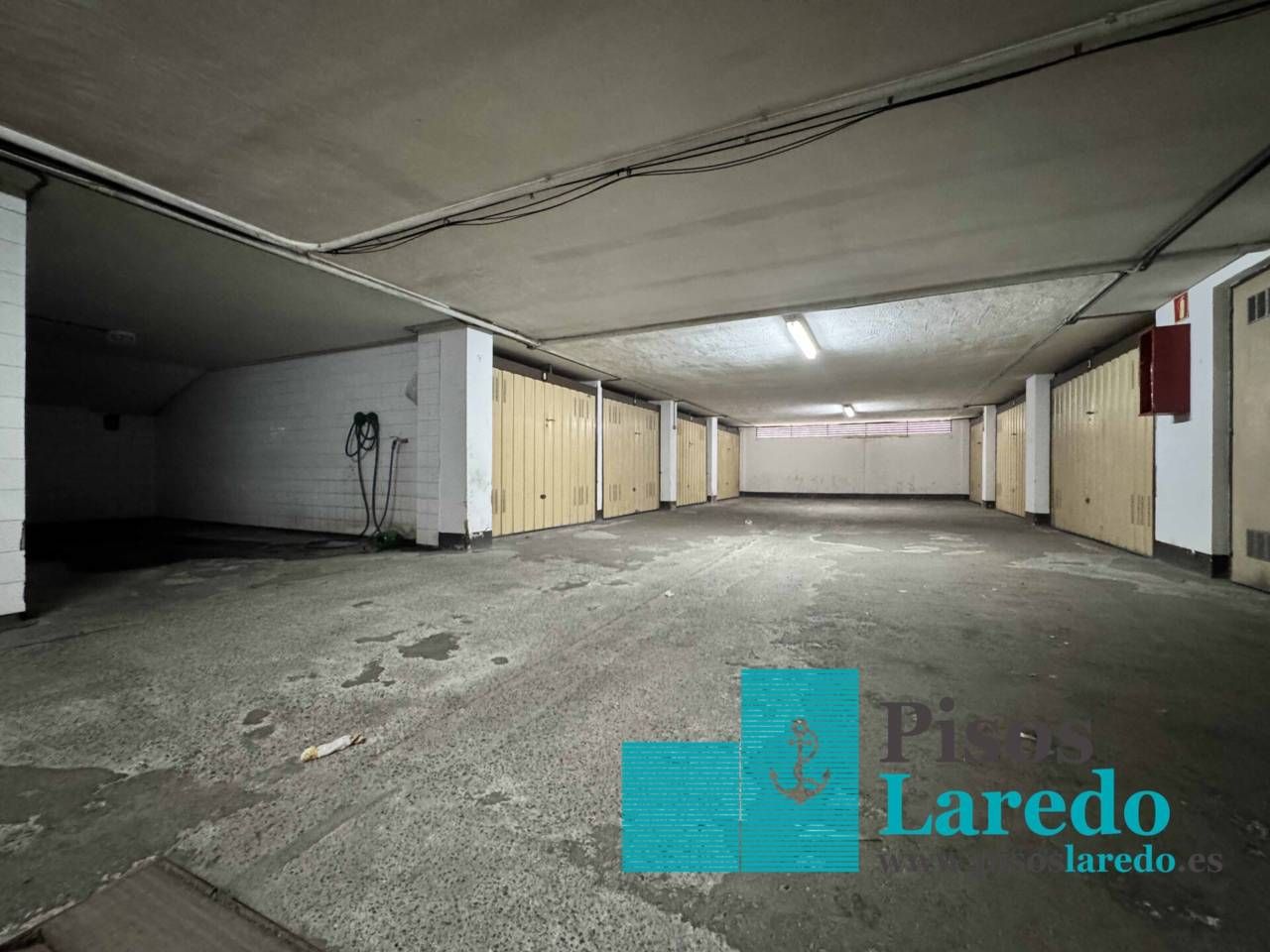 Parking of Garage for sale in Laredo