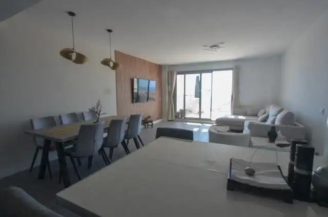 Sala d'estar de Pis en venda en Benalmádena amb Aire condicionat, Calefacció i Jardí privat