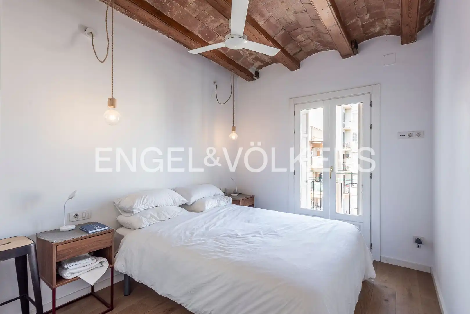 Bedroom of Attic for sale in Barcelona  with Air Conditioner, Heating and Furnished