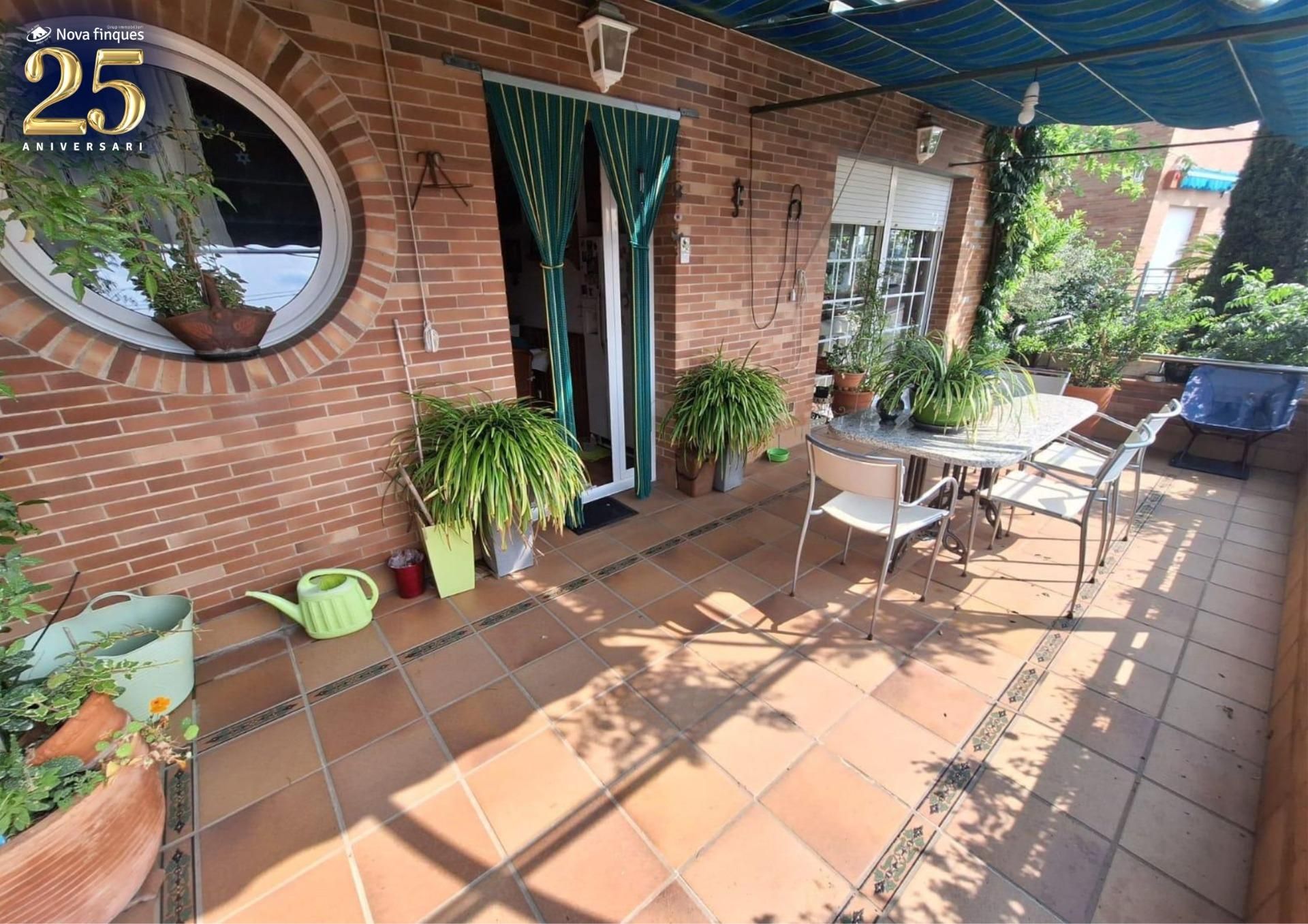 Terrassa de Casa o xalet en venda en Castellar del Vallès amb Aire condicionat, Calefacció i Jardí privat