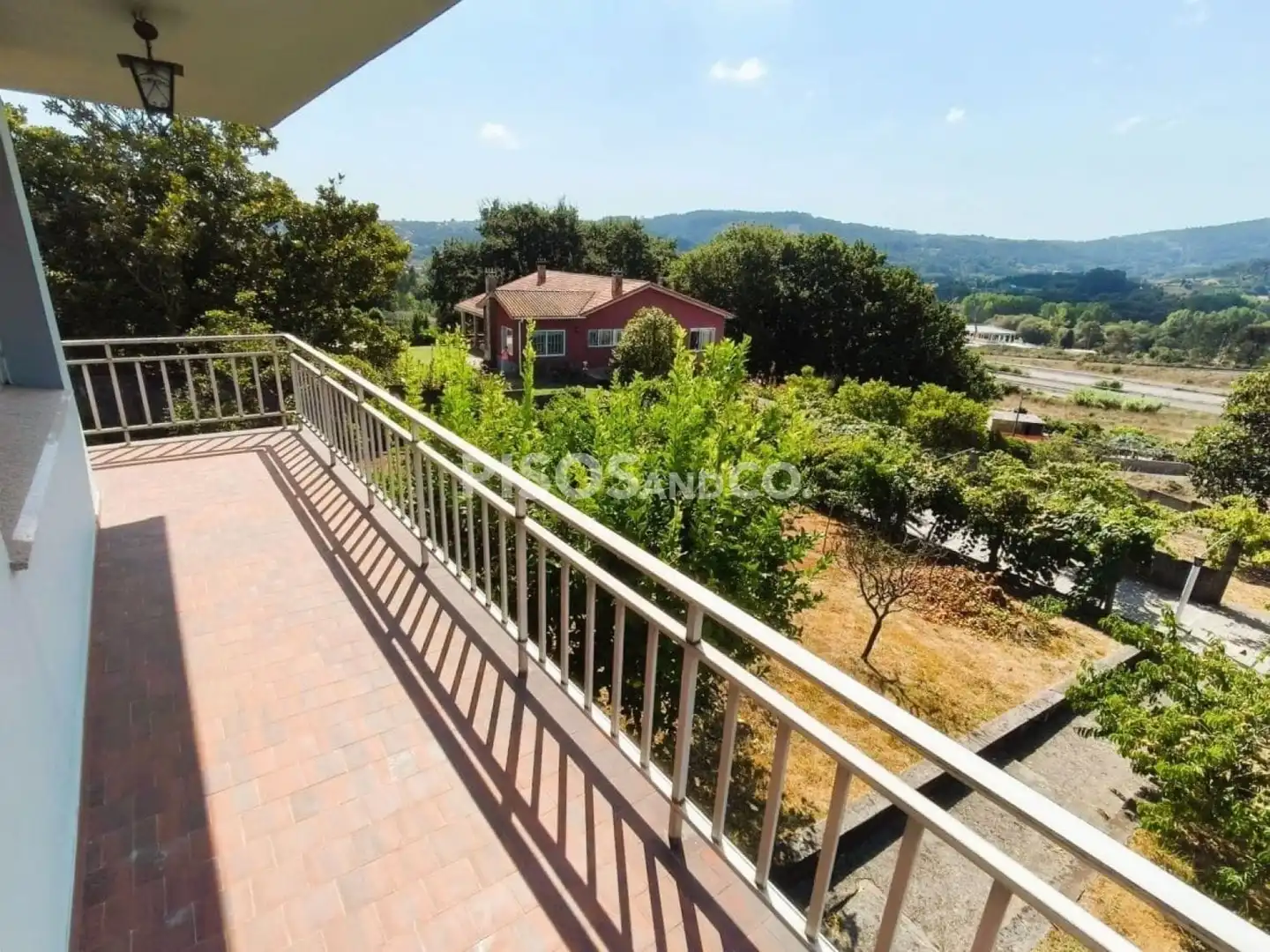 Terrassa de Casa o xalet en venda en Culleredo amb Terrassa i Moblat