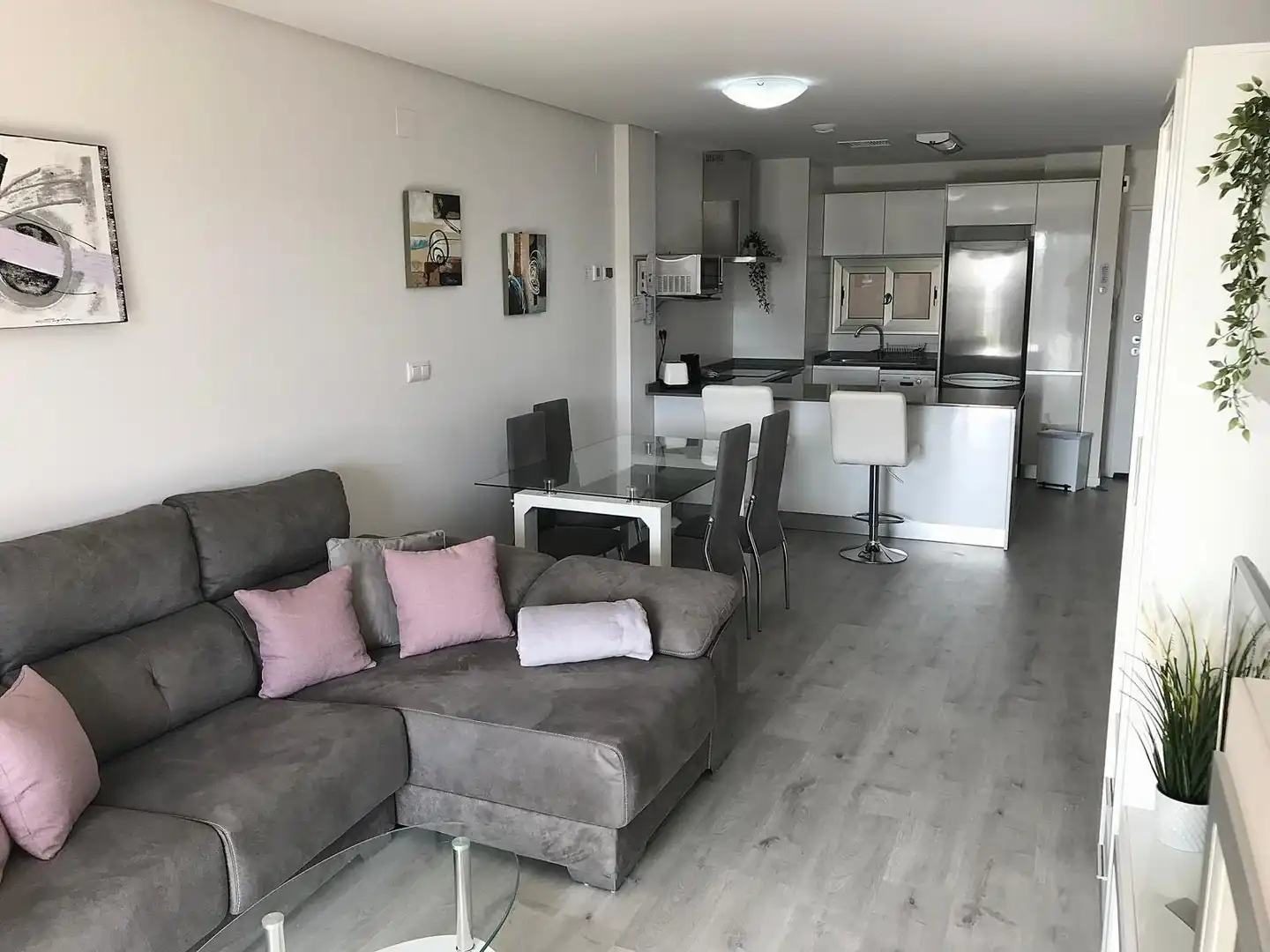 Wohnzimmer von Wohnungen zur Miete in Orihuela mit Klimaanlage, Schwimmbad und Möbliert