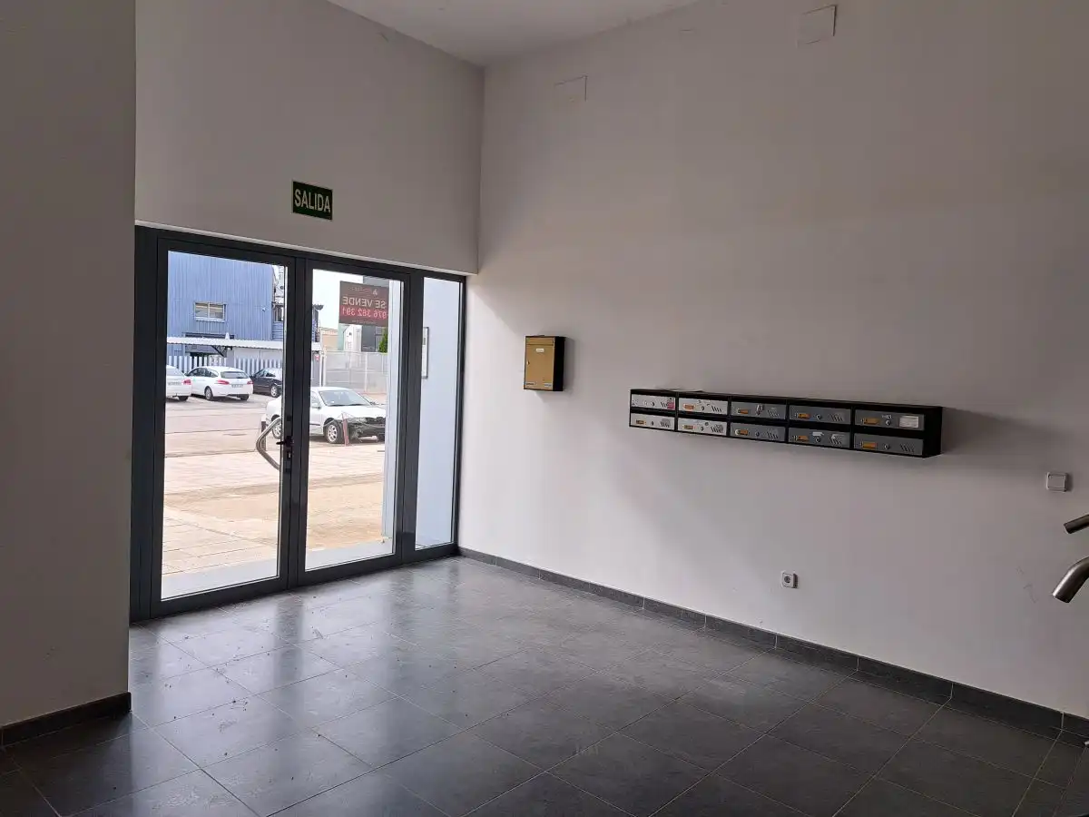 Oficina amb ascensor en venda a Perpetuo Socorro, imagen 2