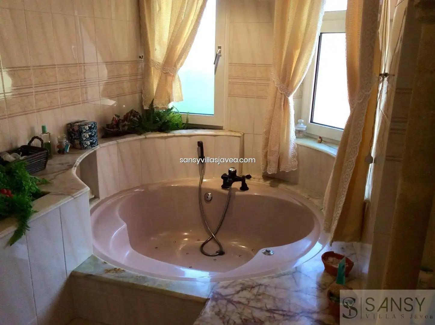 Bathroom of Houses for sale in Jávea / Xàbia  with Air Conditioner, Storage room and Furnished