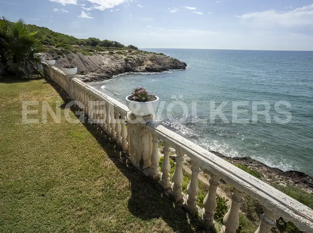 Casa o xalet en venda en Vilanova i la Geltrú amb Calefacció, Jardí privat i Piscina