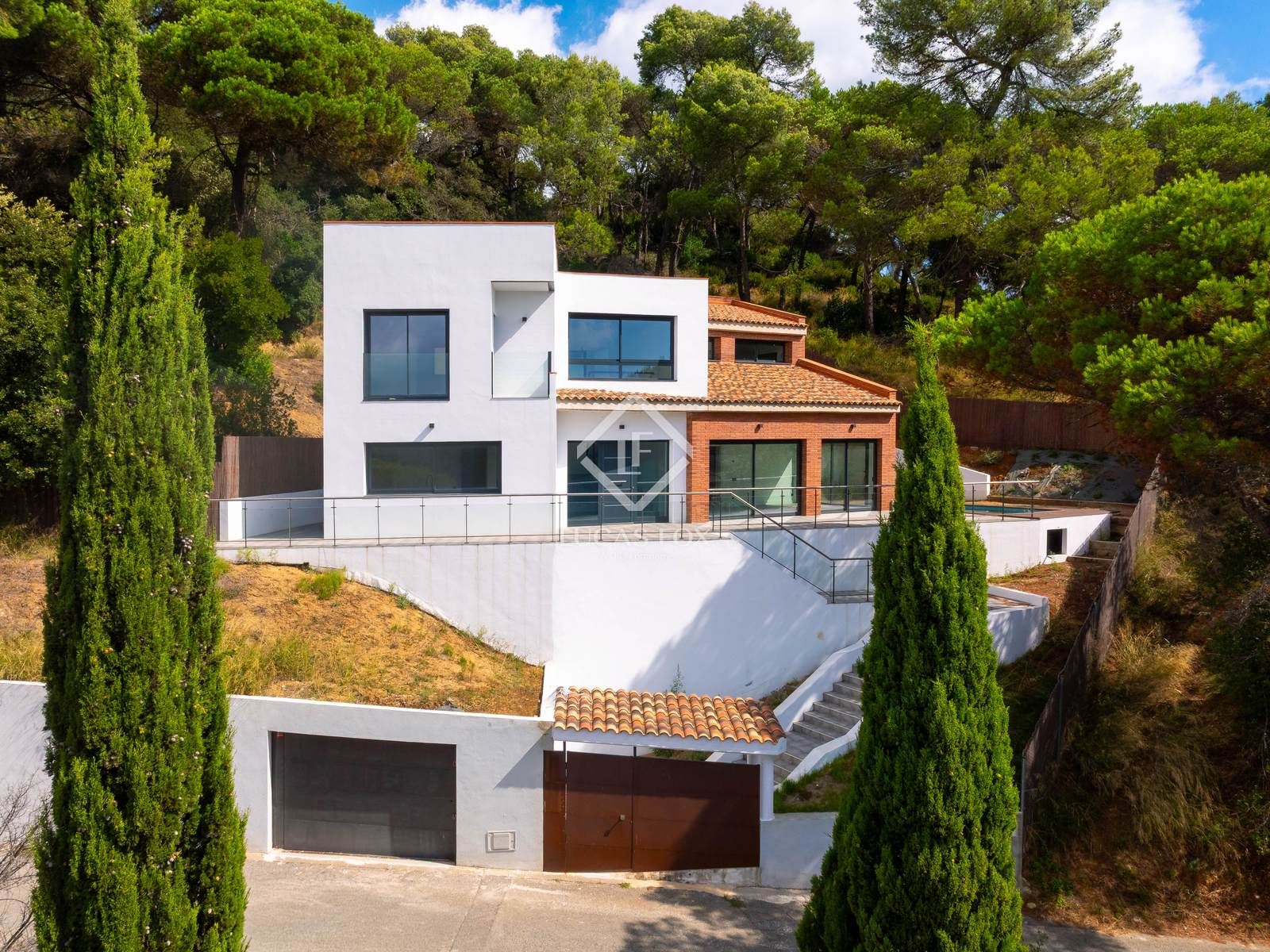 Vista exterior de Casa o xalet en venda en Vallromanes amb Aire condicionat, Calefacció i Jardí privat