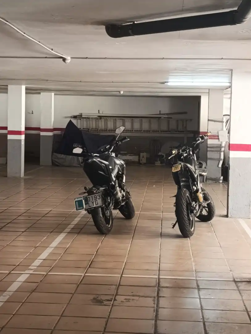 Aparcament de Casa adosada en venda en Almazora / Almassora amb Aire condicionat, Calefacció i Jardí privat