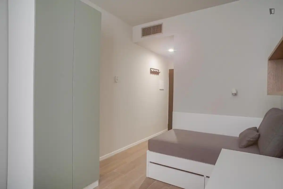 Bedroom of Flat for share in Barcelona  with Furnished and Internet