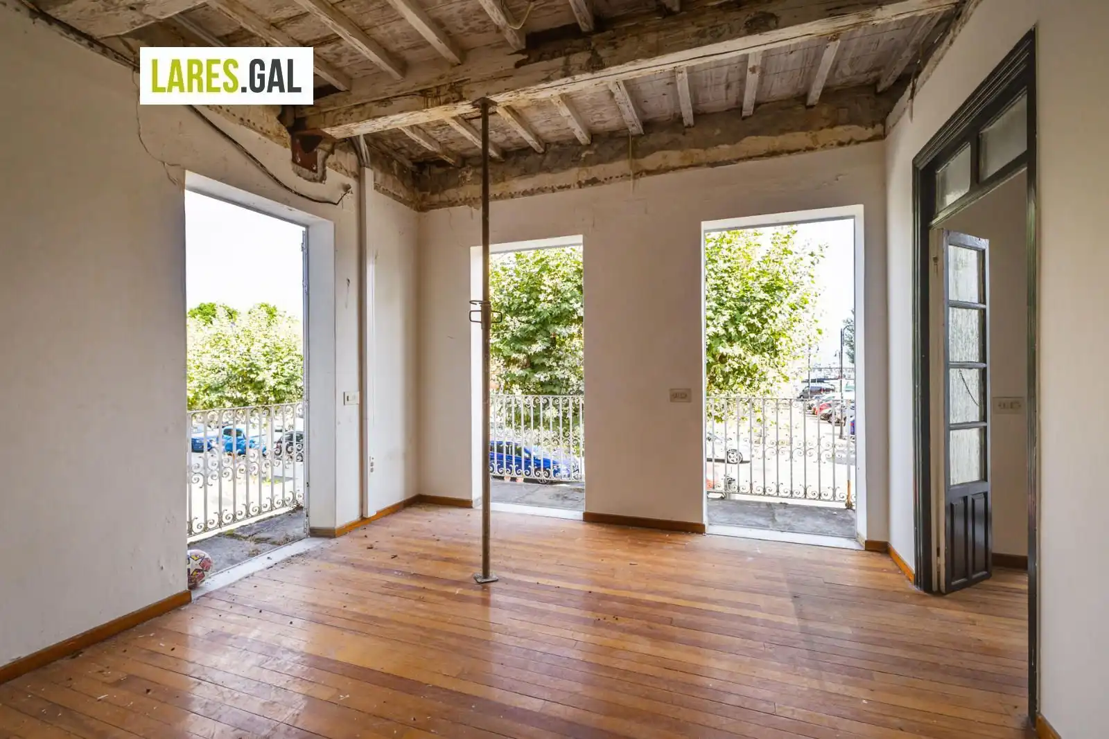 Terrassa de Casa o xalet en venda en Cangas  amb Terrassa i Traster