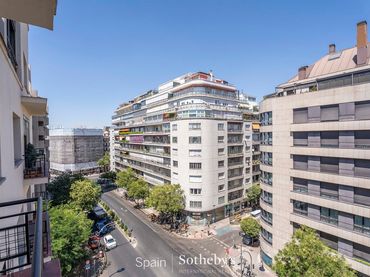 Apartament amb ascensor en venda a Calle de Antonio Acuña