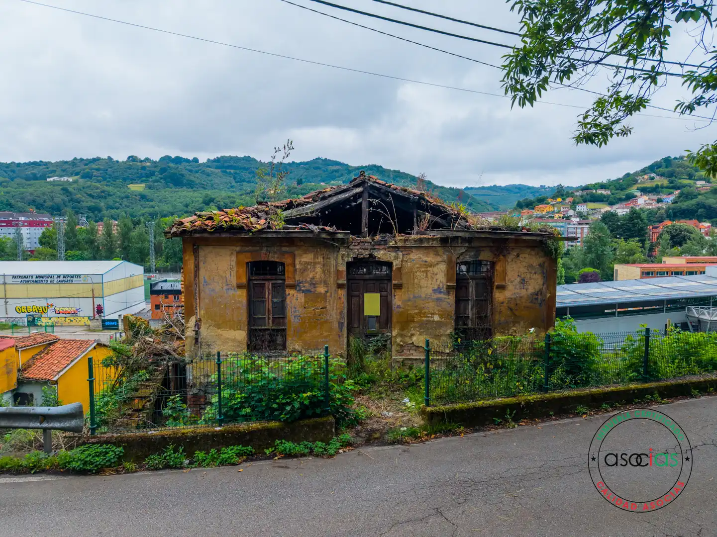 Vista exterior de Casa o xalet en venda en Langreo