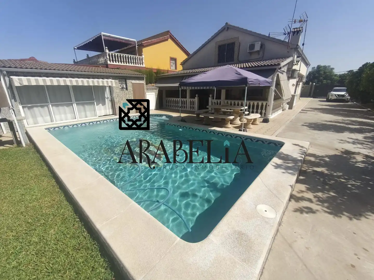 Casa rustica con piscina in vendita a Periurbano Este - Campiña