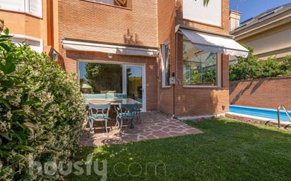 Garden of Single-family semi-detached for sale in  Madrid Capital  with Air Conditioner, Heating and Private garden