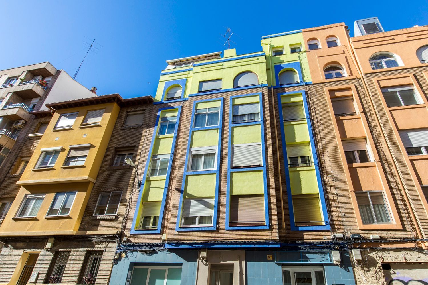 Vista exterior de Piso en venta en  Zaragoza Capital