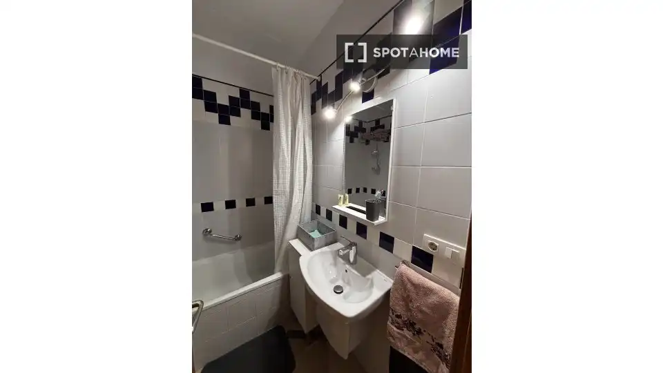 Bany de Apartament per a compartir en Sevilla amb Aire condicionat, Calefacció i Terrassa