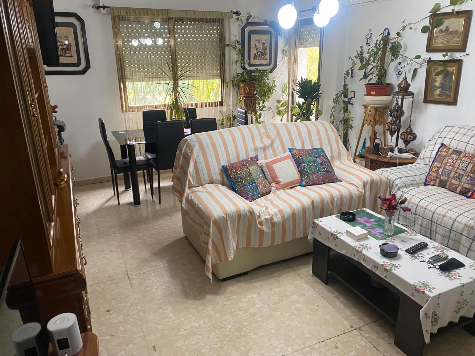 Sala de estar de Piso en venta en Ciudad Real Capital con Aire acondicionado, Calefacción y Amueblado