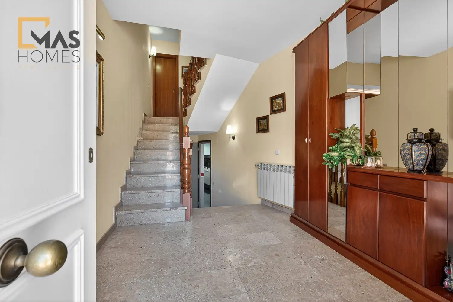 Adosado con terraza en venta en Carrer Sant Jacint, imagen 3
