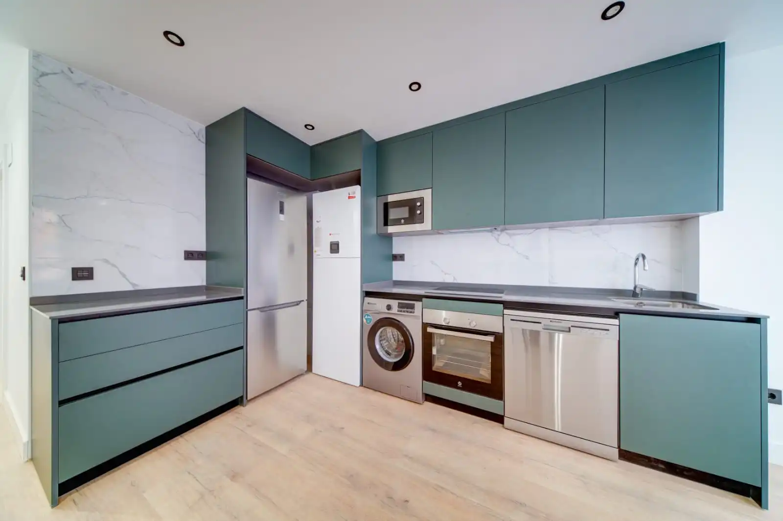 Flat with terrace for sale in Calle de las Delicias 15, imagen 7