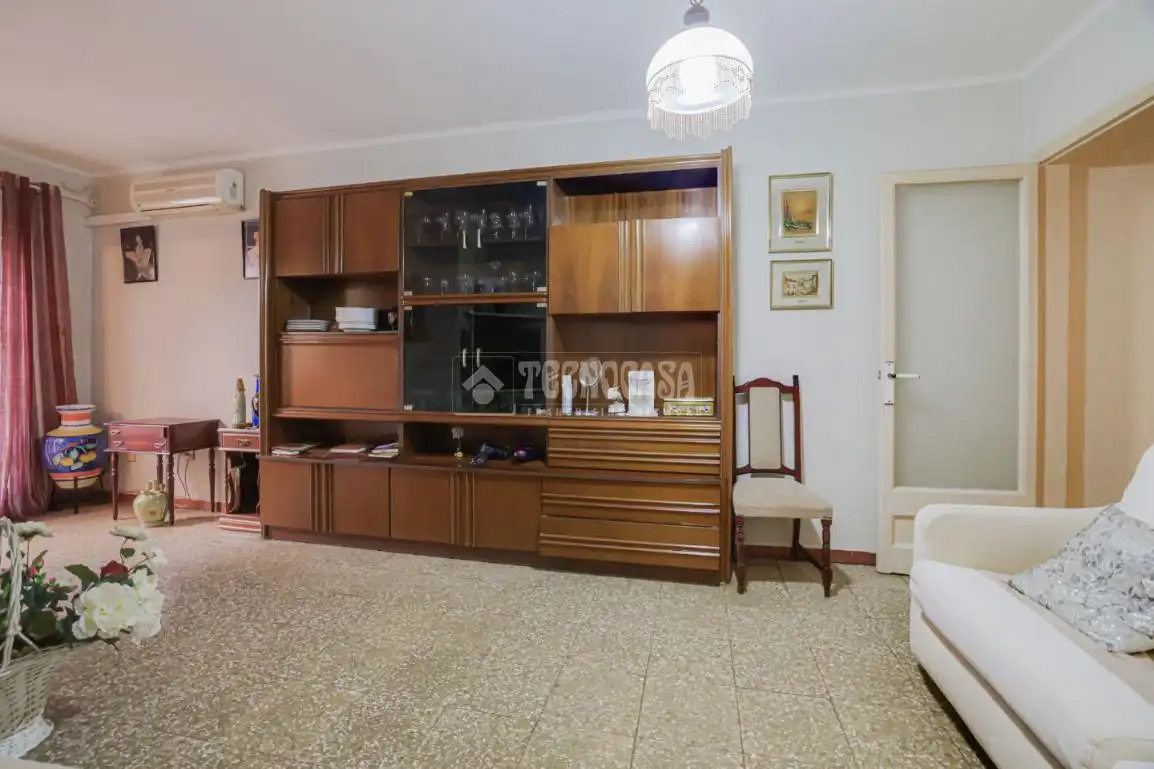 Sala d'estar de Pis en venda en Sant Boi de Llobregat amb Aire condicionat i Terrassa