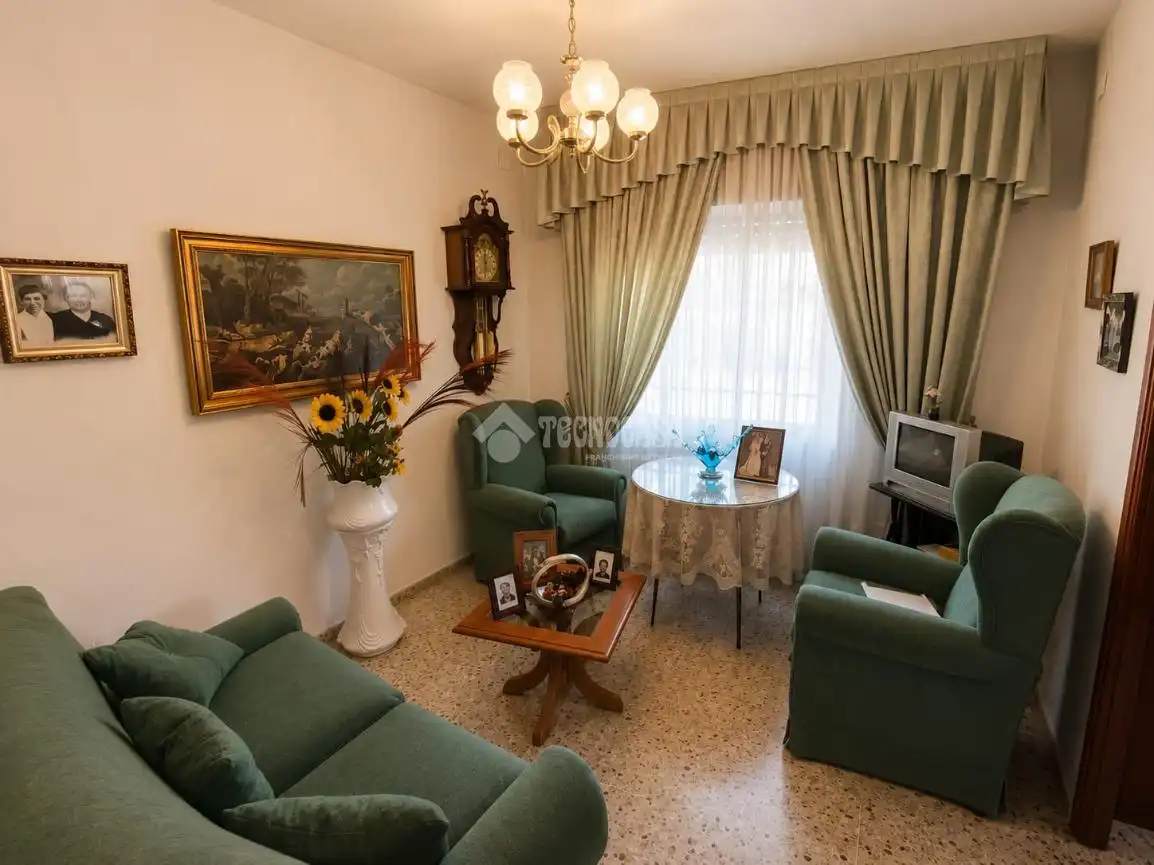 Sala de estar de Piso en venta en Los Navalucillos con Amueblado y Balcón