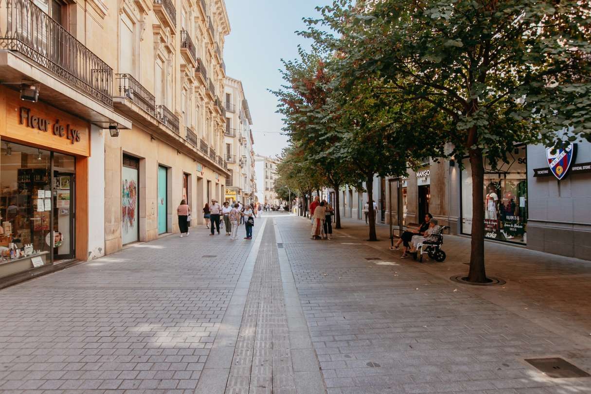 Vista exterior de Pis en venda en  Huesca Capital