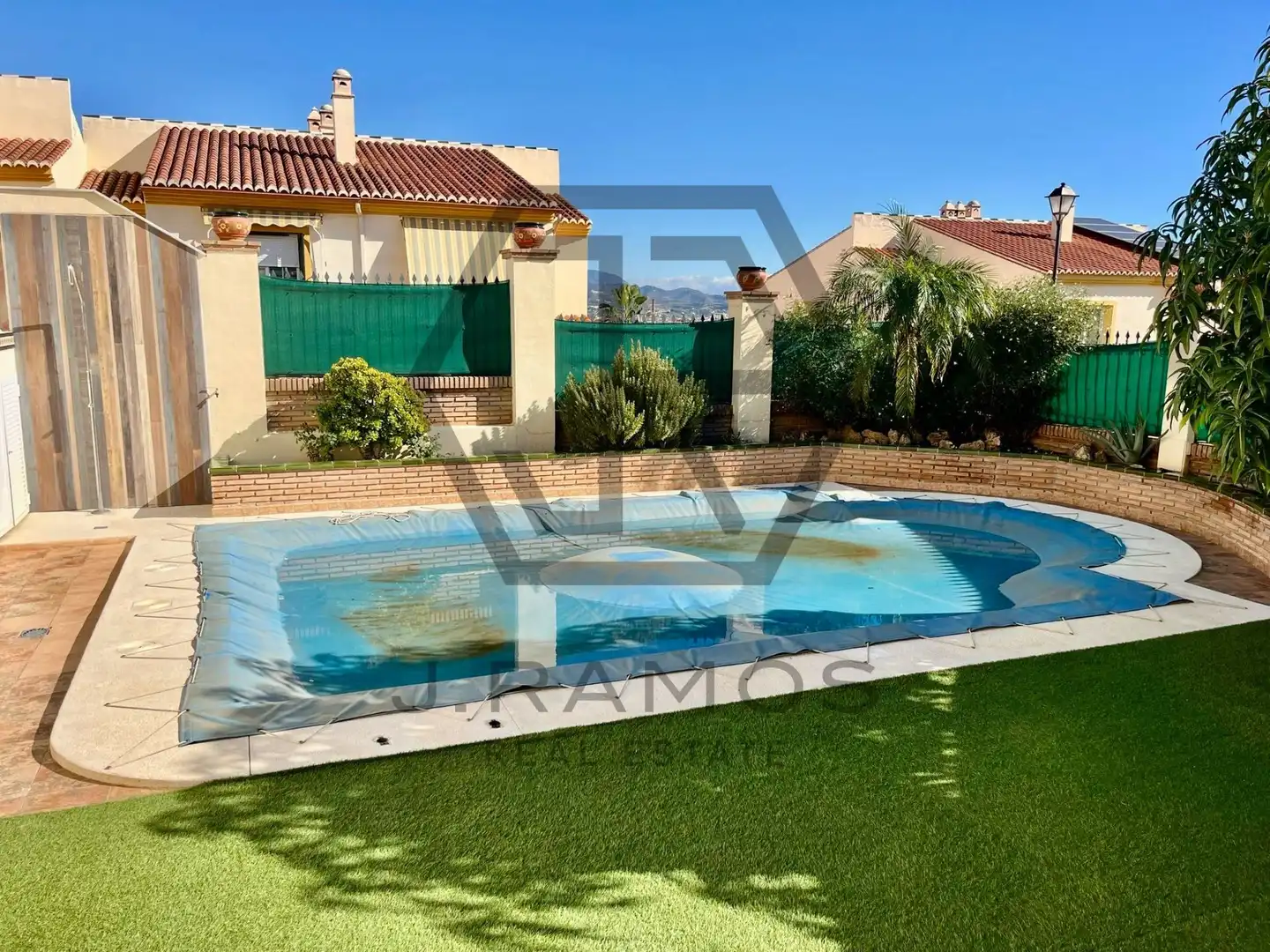 Reihenhaus mit Pool zum Verkauf in alella