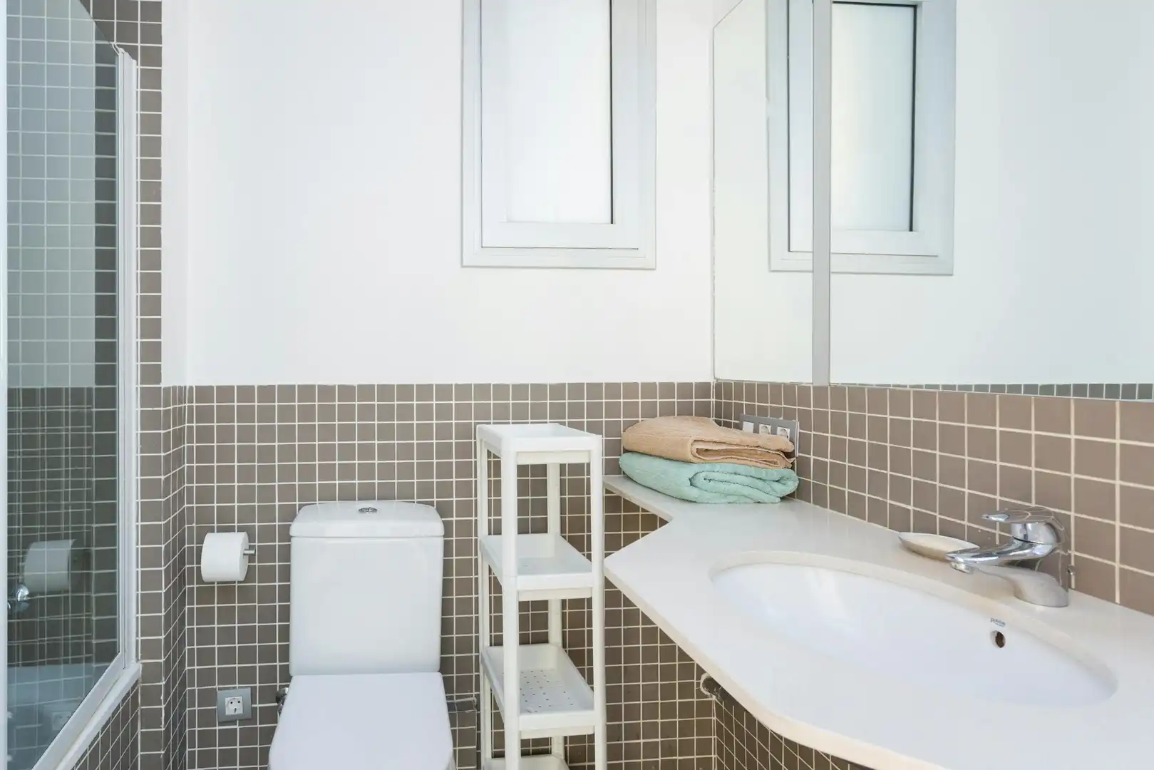 Baño de Piso para compartir en Barcelona con Calefacción, Amueblado y Lavadora