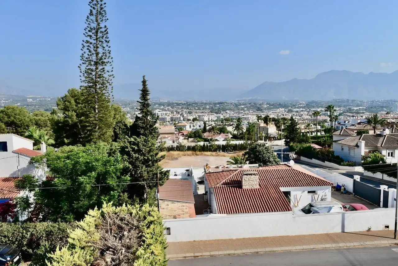 Vista exterior de Casa o chalet en venta en L'Alfàs del Pi con Aire acondicionado, Calefacción y Terraza
