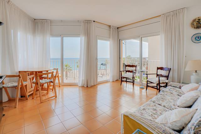 Piso en Alquiler en Carrer de Santa Anna en Centre