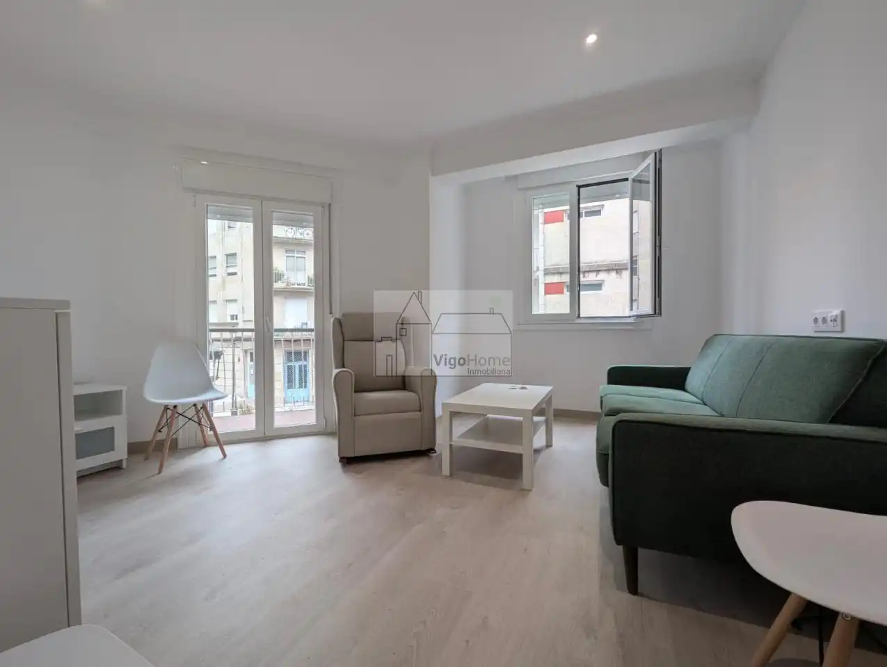 Sala de estar de Piso de alquiler en Vigo  con Calefacción, Terraza y Amueblado