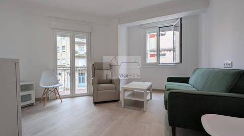 Foto 2 de Piso de alquiler en Illas Canarias, O Castro, Vigo