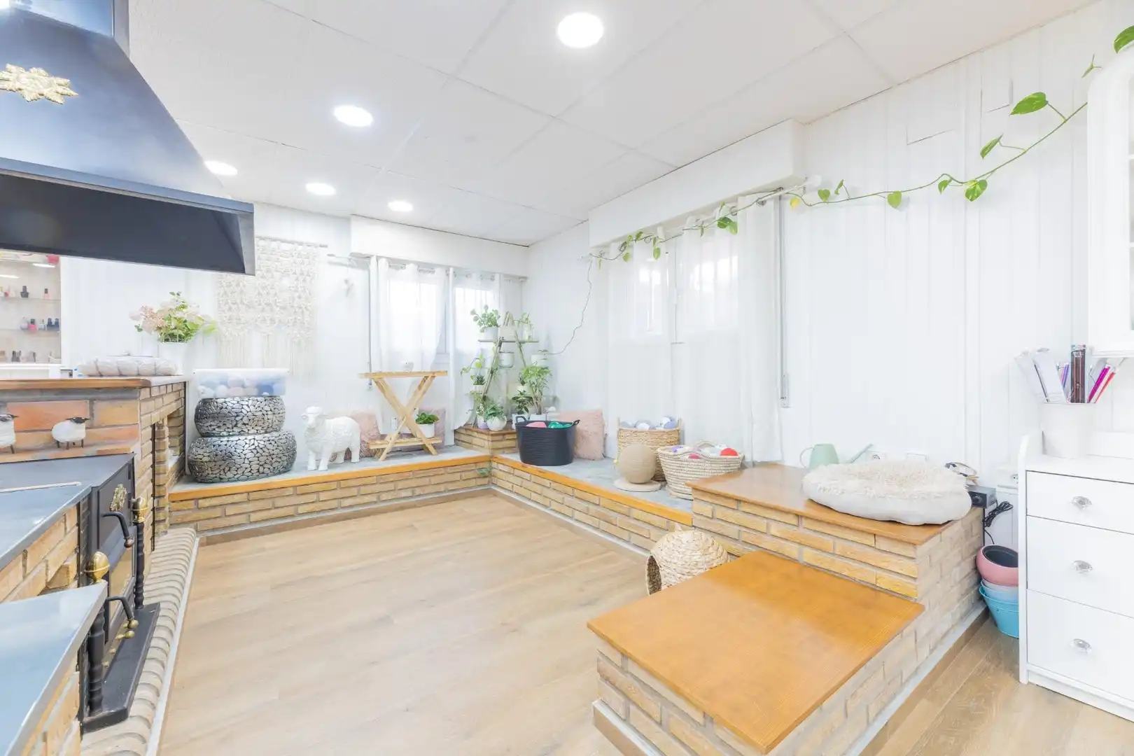 Casa o xalet en venda en Requena amb Jardí privat, Terrassa i Piscina